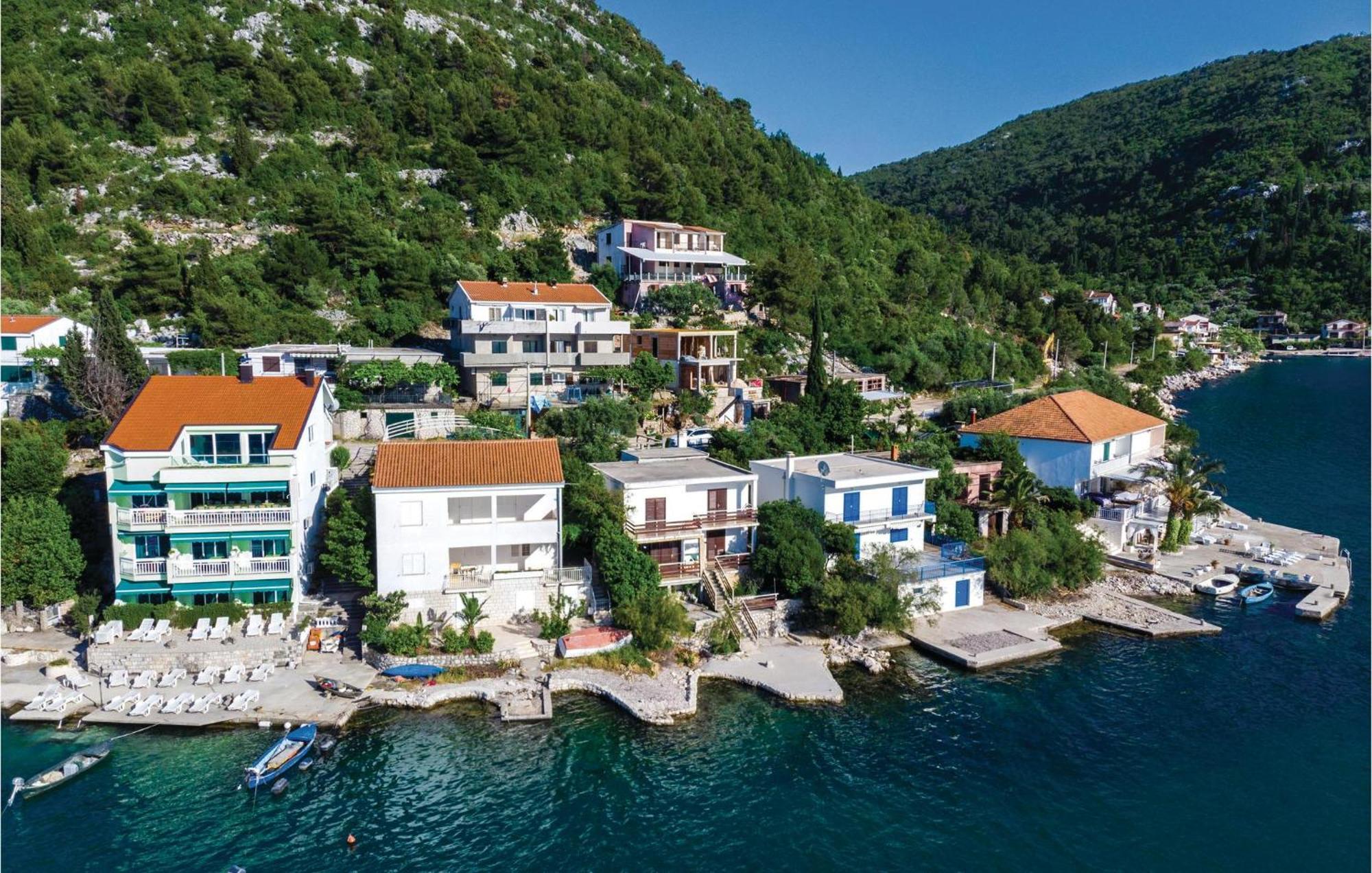 Awesome Apartment In Blace With House Sea View Dış mekan fotoğraf